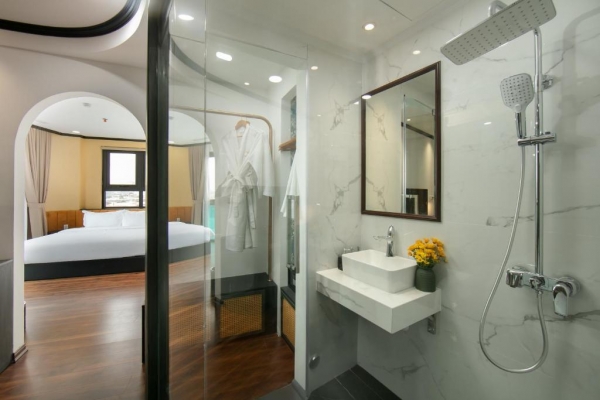 Family Suite with Jacuzzi, Steam bath & Balcony